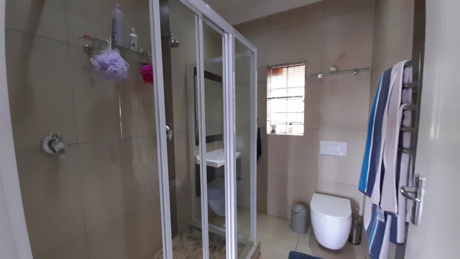 3 Bedroom Property for Sale in Safari Gardens North West